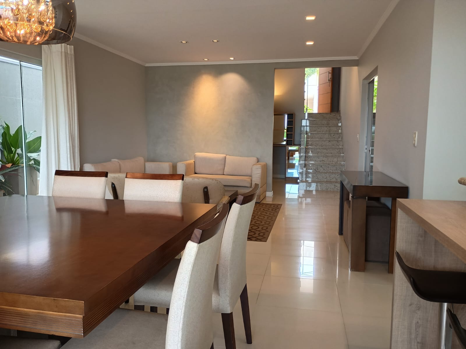 e2b462ed-537e-499b-979c-eb2bf43dbf84